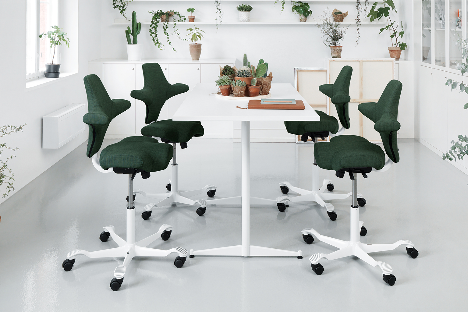 HÅG Capisco Ergonomic Office Chair | Active Sitting Saddle Seat | 9to5 Seating