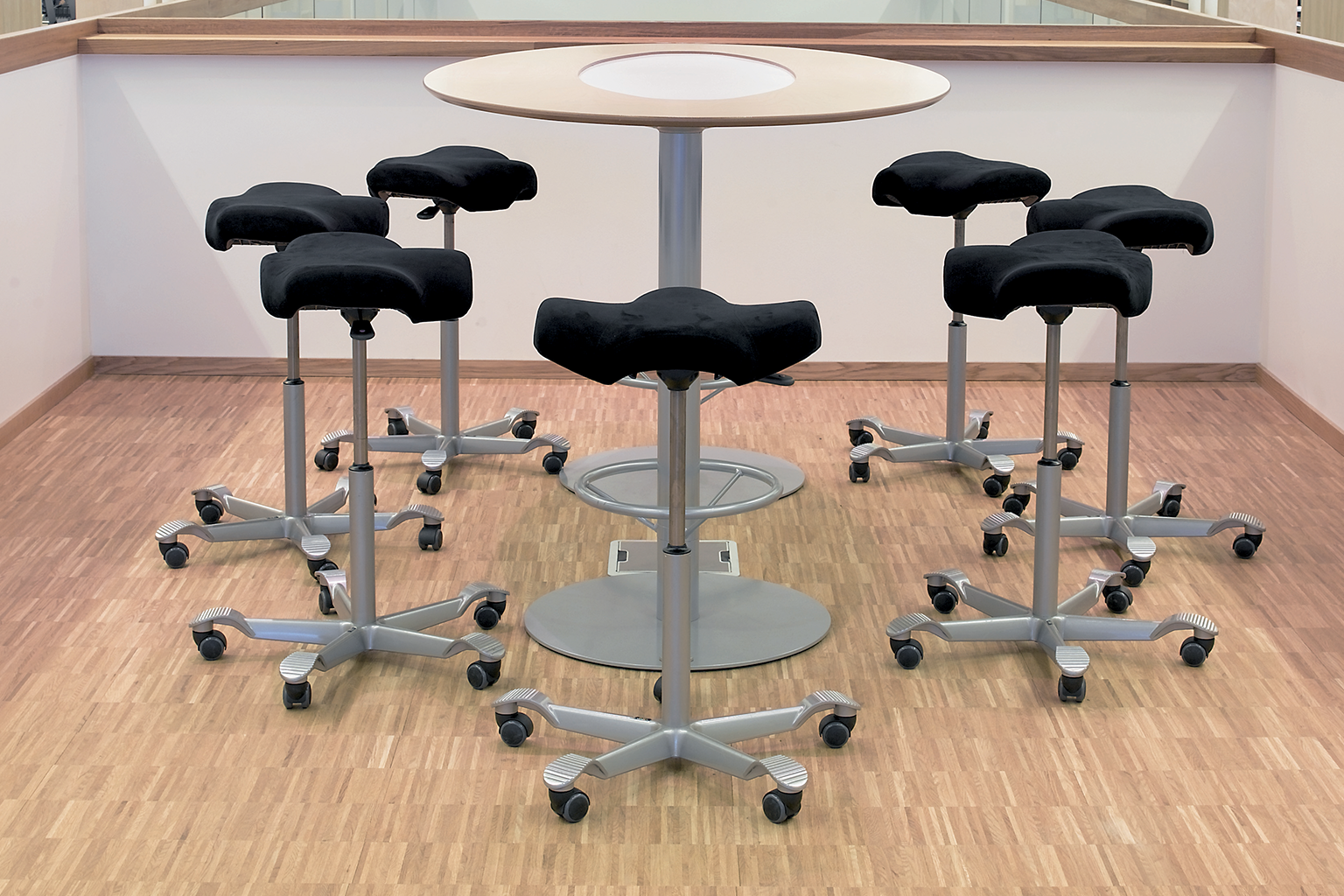 HÅG Capisco Ergonomic Office Chair | Active Sitting Saddle Seat | 9to5 Seating
