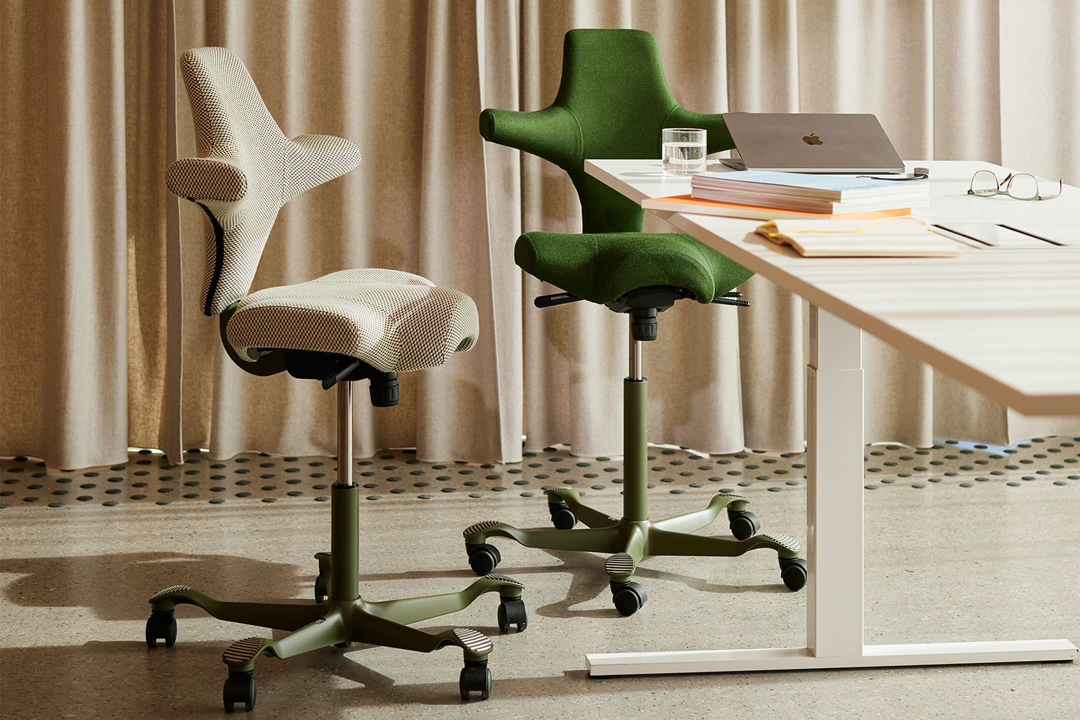 HÅG Capisco Ergonomic Office Chair | Active Sitting Saddle Seat | 9to5 Seating