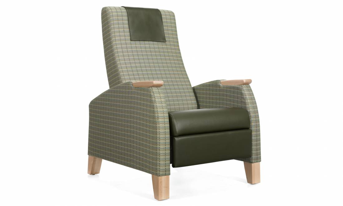 Primacare Heavy-Duty Recliner – Healthcare & Patient Room Chair