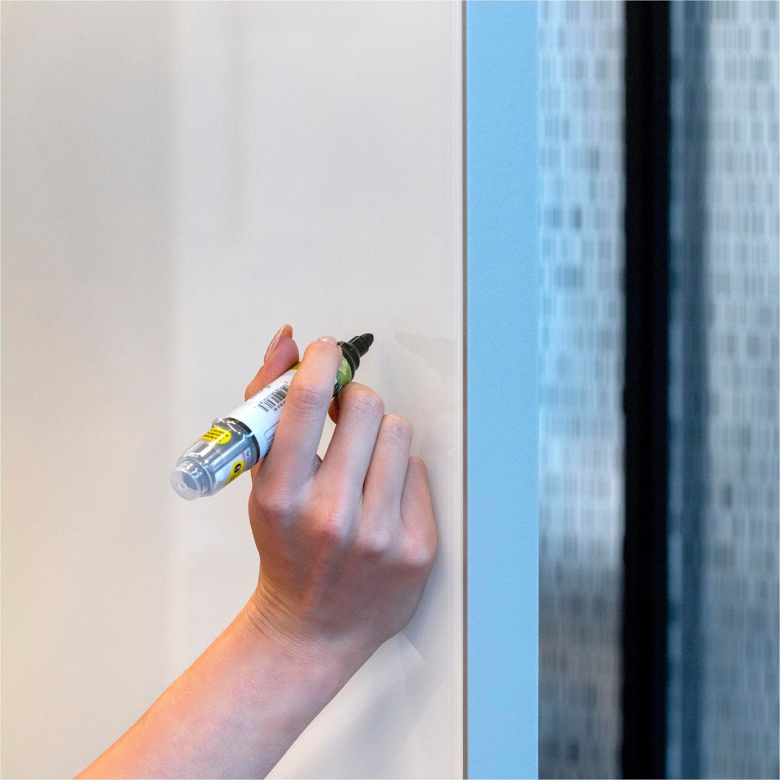 eM Mobile Clinical Magnetic Glass Whiteboard