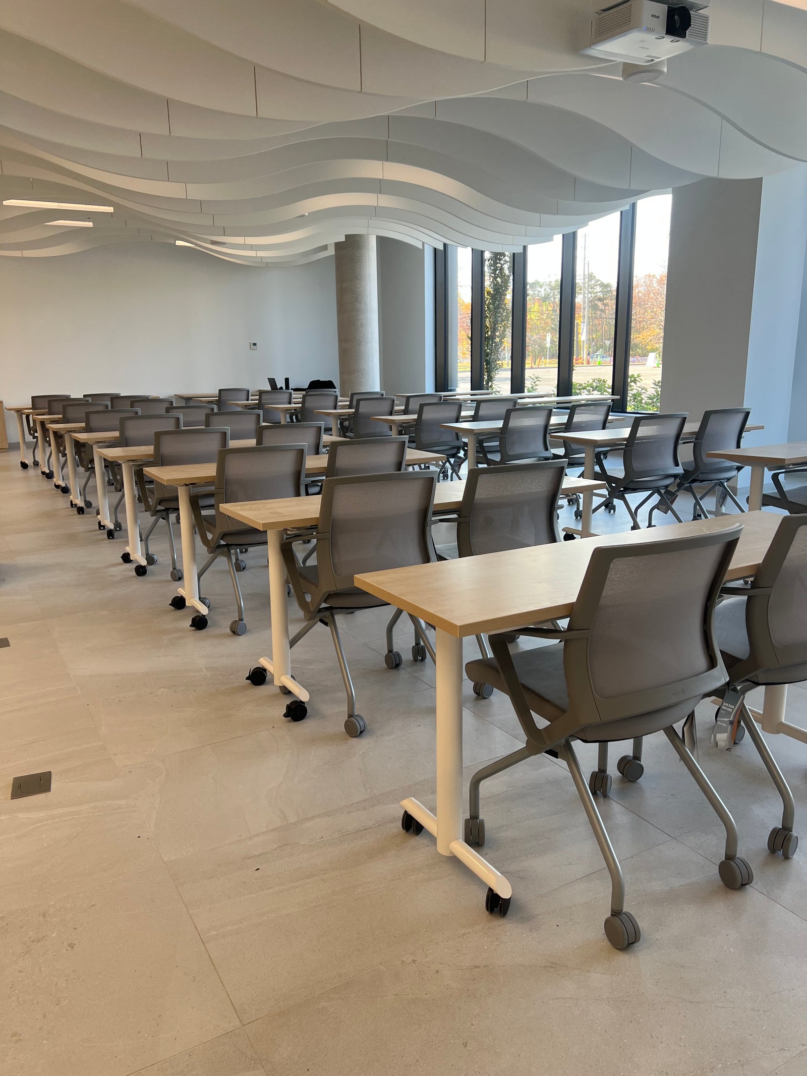 Spec Acute Tables – Durable, Customizable Conference, Training & Healthcare Tables