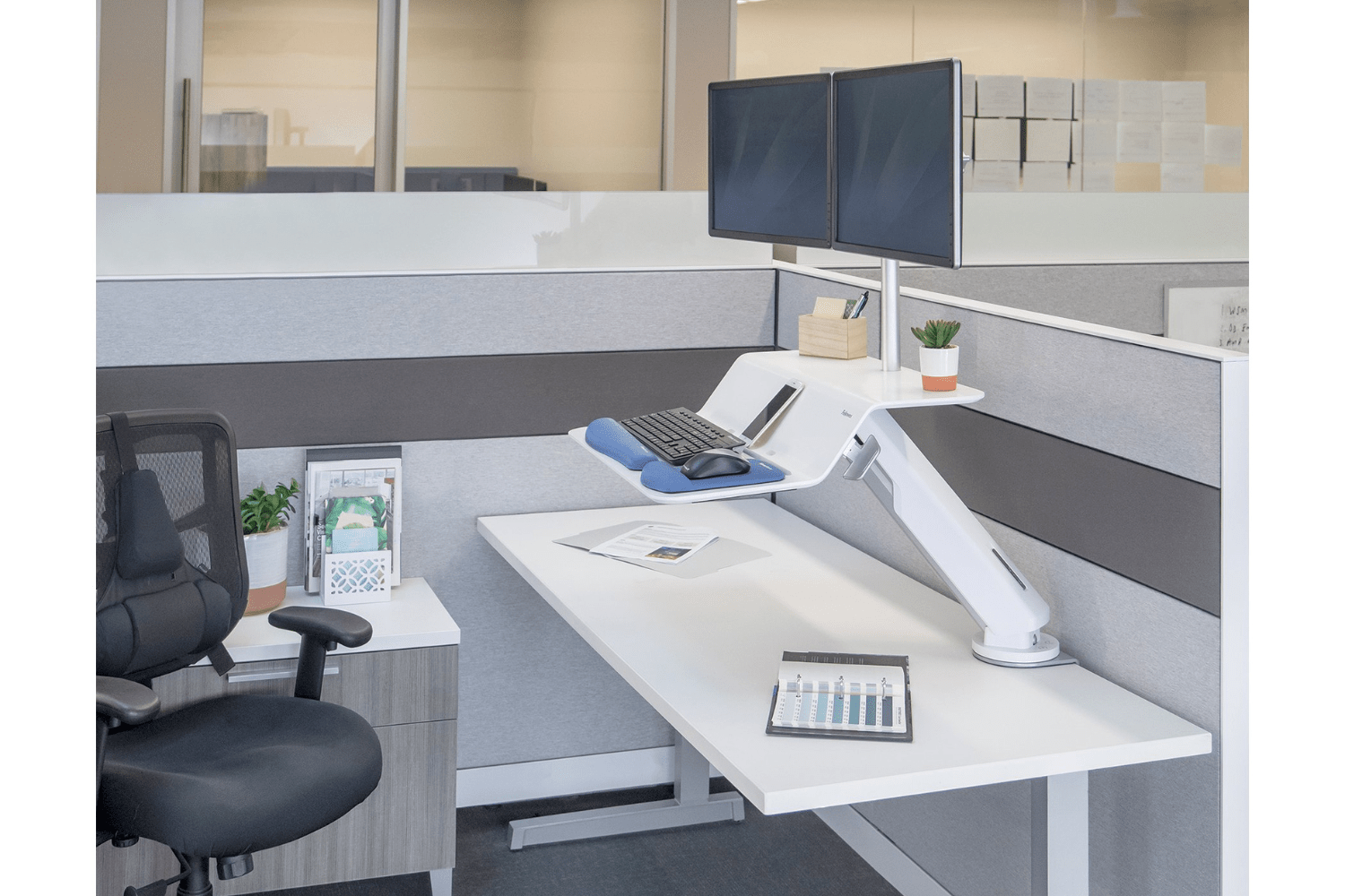 Lotus RT2 Sit-To-Stand | Versatile Dual Monitor Workstation Sit to Stand Fellowes 