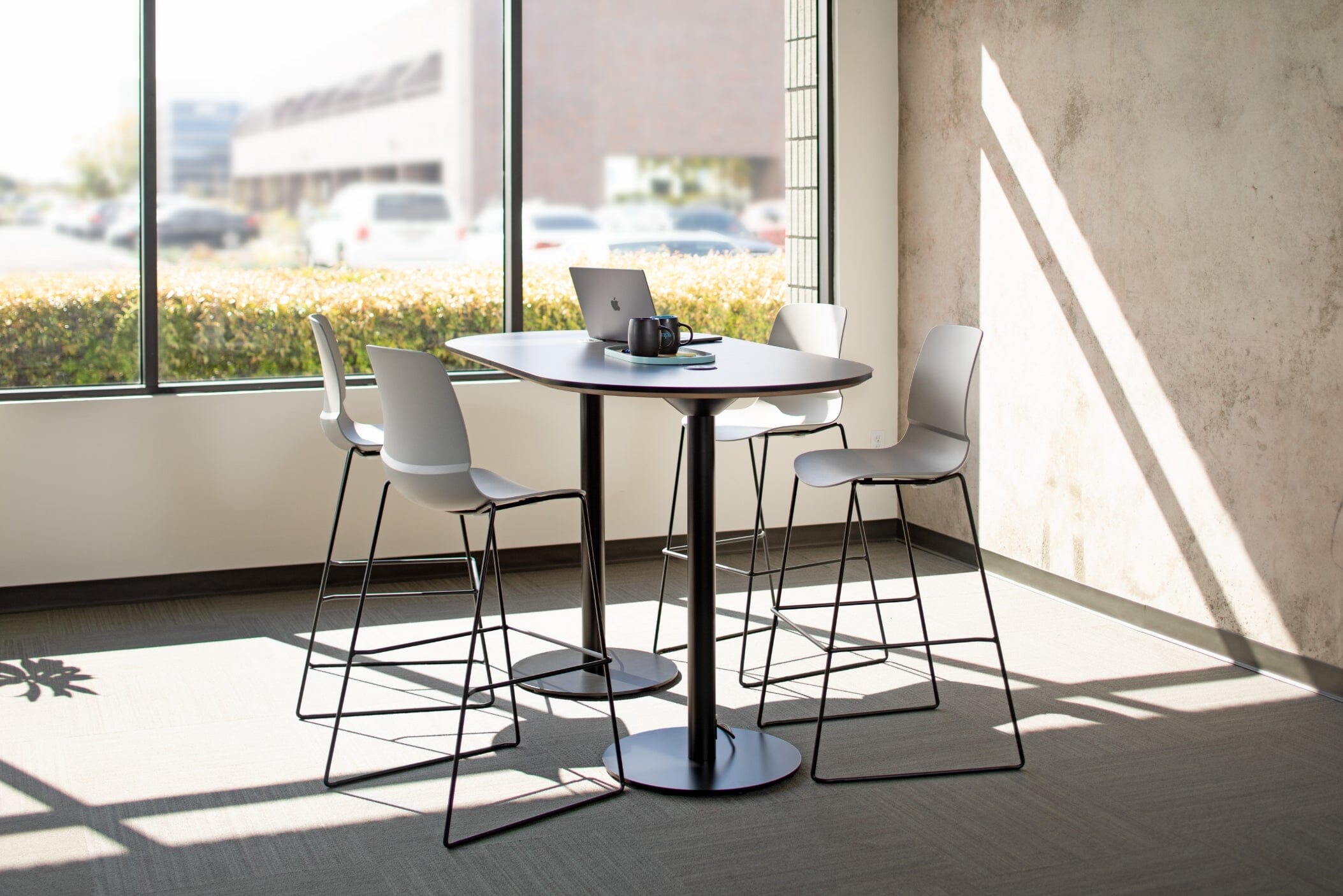 Parallon Meeting Tables: Flexible Solutions for Evolving Workspaces Cafe Tables, Occasional Tables SitOnIt 